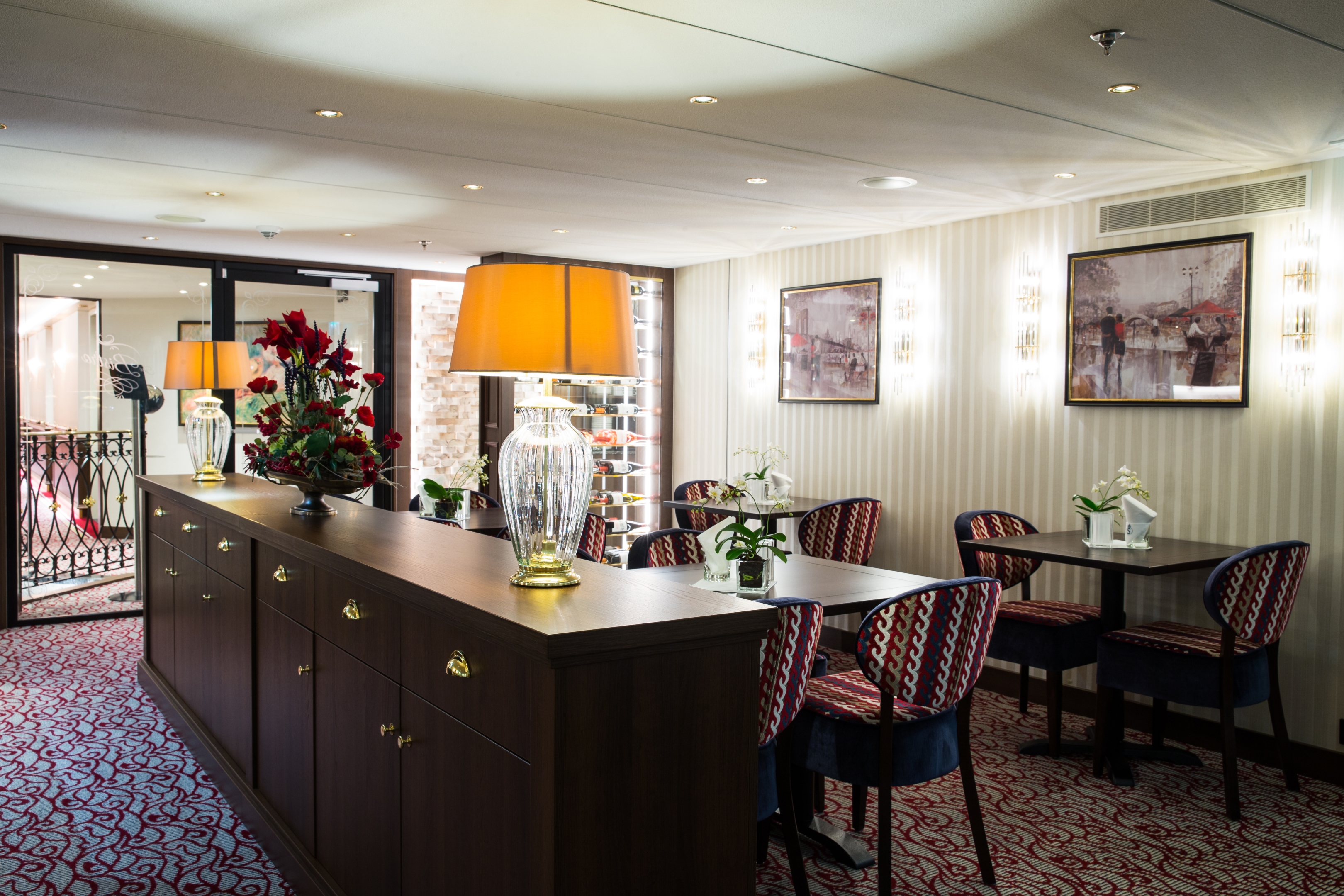 MS Emily Bronte - Riverview Kitchen